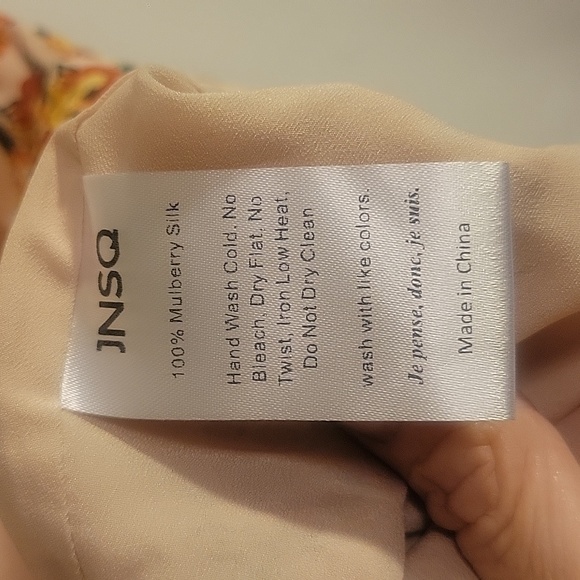 031 JNSQ 100% Mulberry Silk Dress - Picture 12 of 15